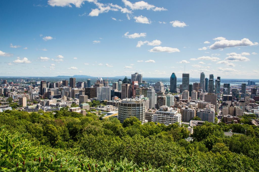 Vue sur Montréal Crédits photo : Unsplash, Jackie Hutchinson