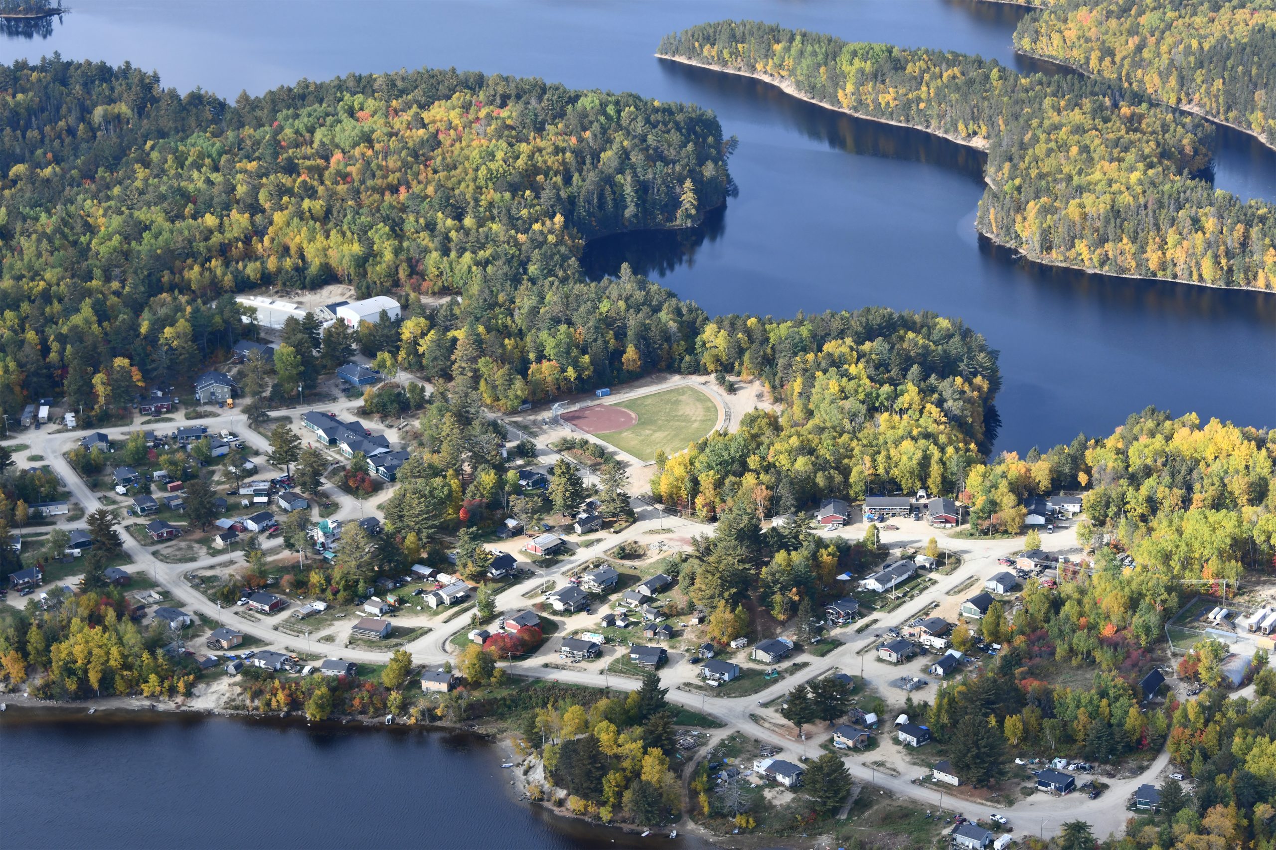 The community of Barriere Lake seen from the air. A forest environment Credits: Pierre Lahoud, 2022.