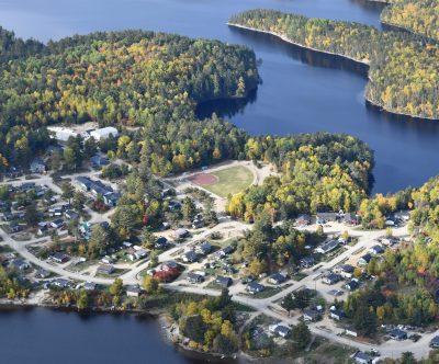 The community of Barriere Lake seen from the air. A forest environment Credits: Pierre Lahoud, 2022.